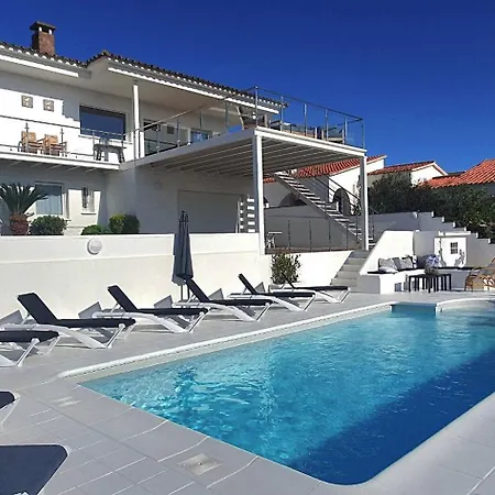 Sabina Villa L'Escala